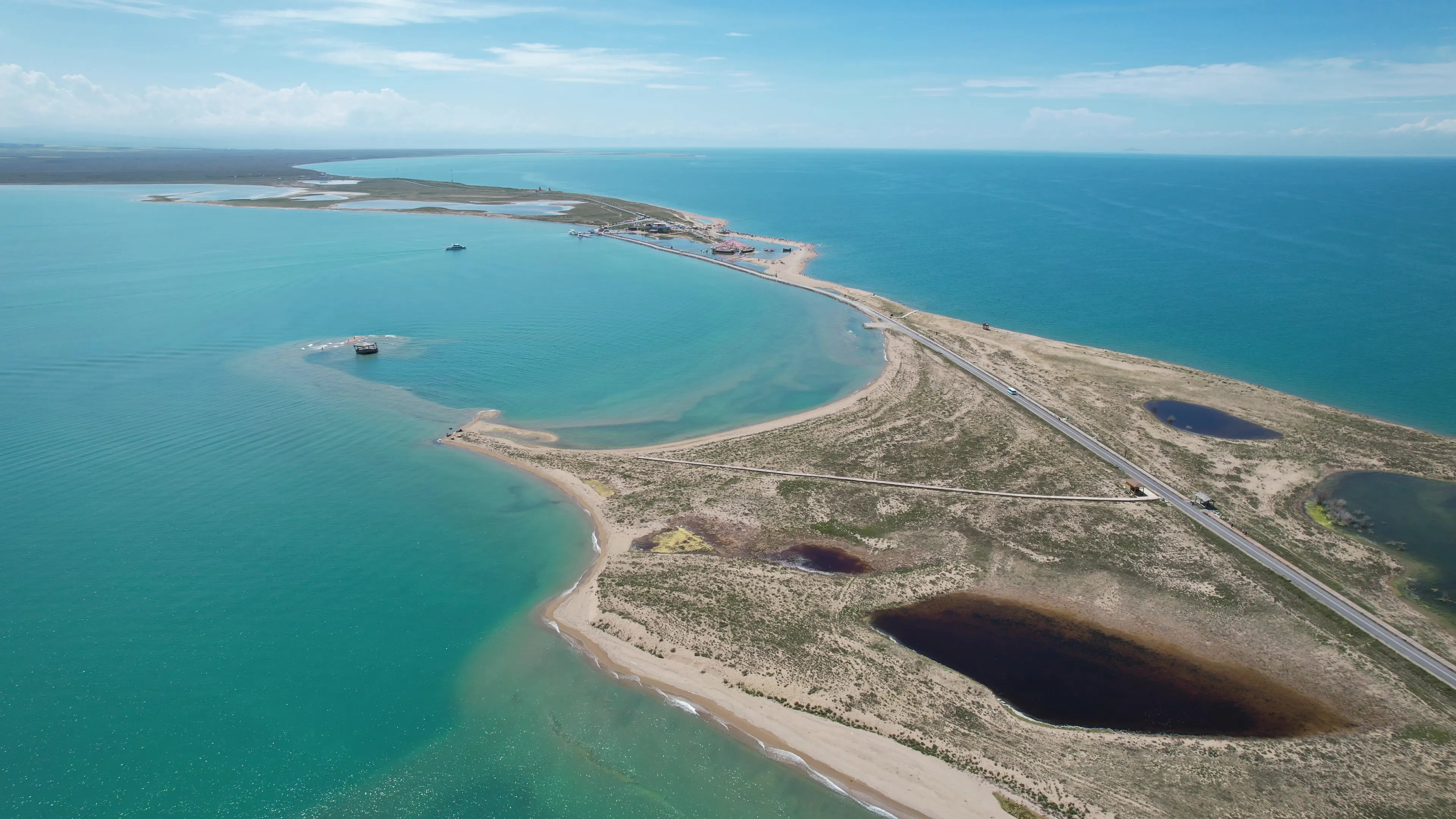 青海湖半岛东侧中部