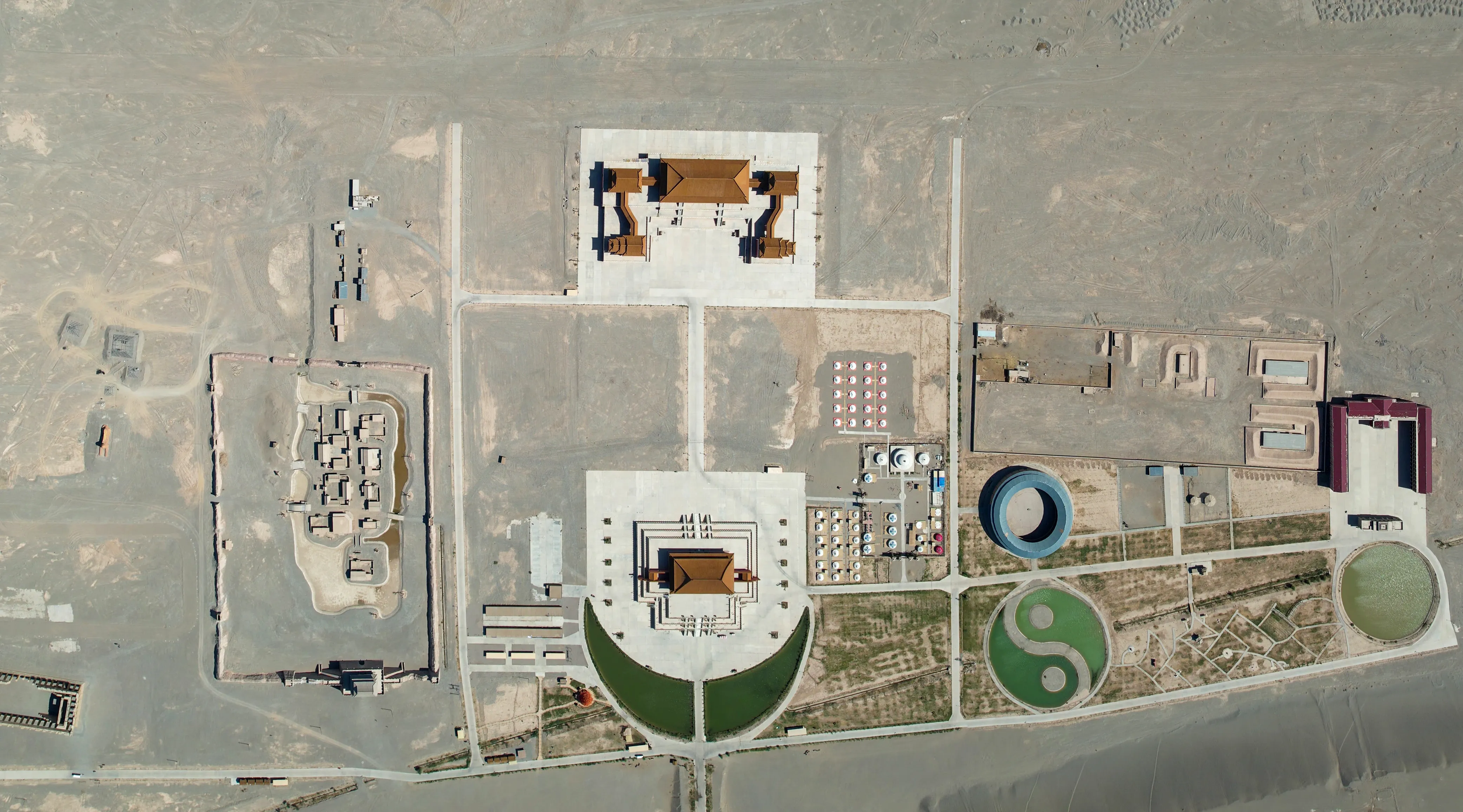 敦煌古城、敦煌丝路遗产城